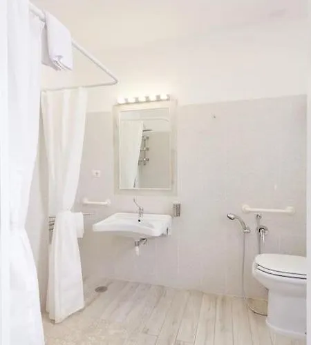 Vatican Momahouse Luxury By Varental Roma